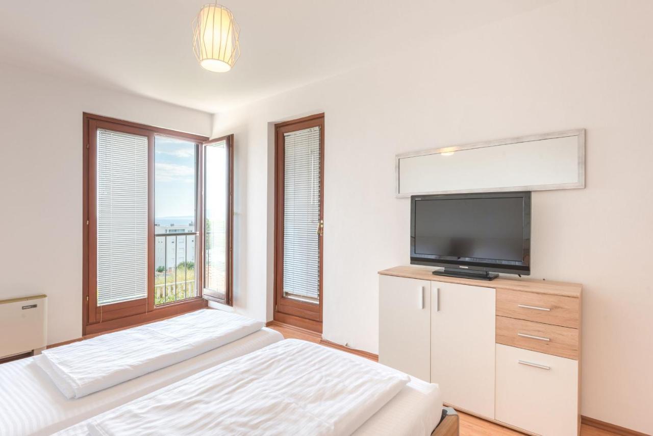 Apartments Mrs Brightside Split Exterior foto